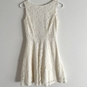 Lace white/cream dress